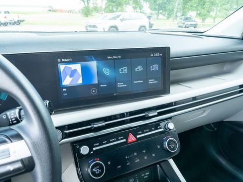 Used 2025 Hyundai Tucson SEL FWD image 21