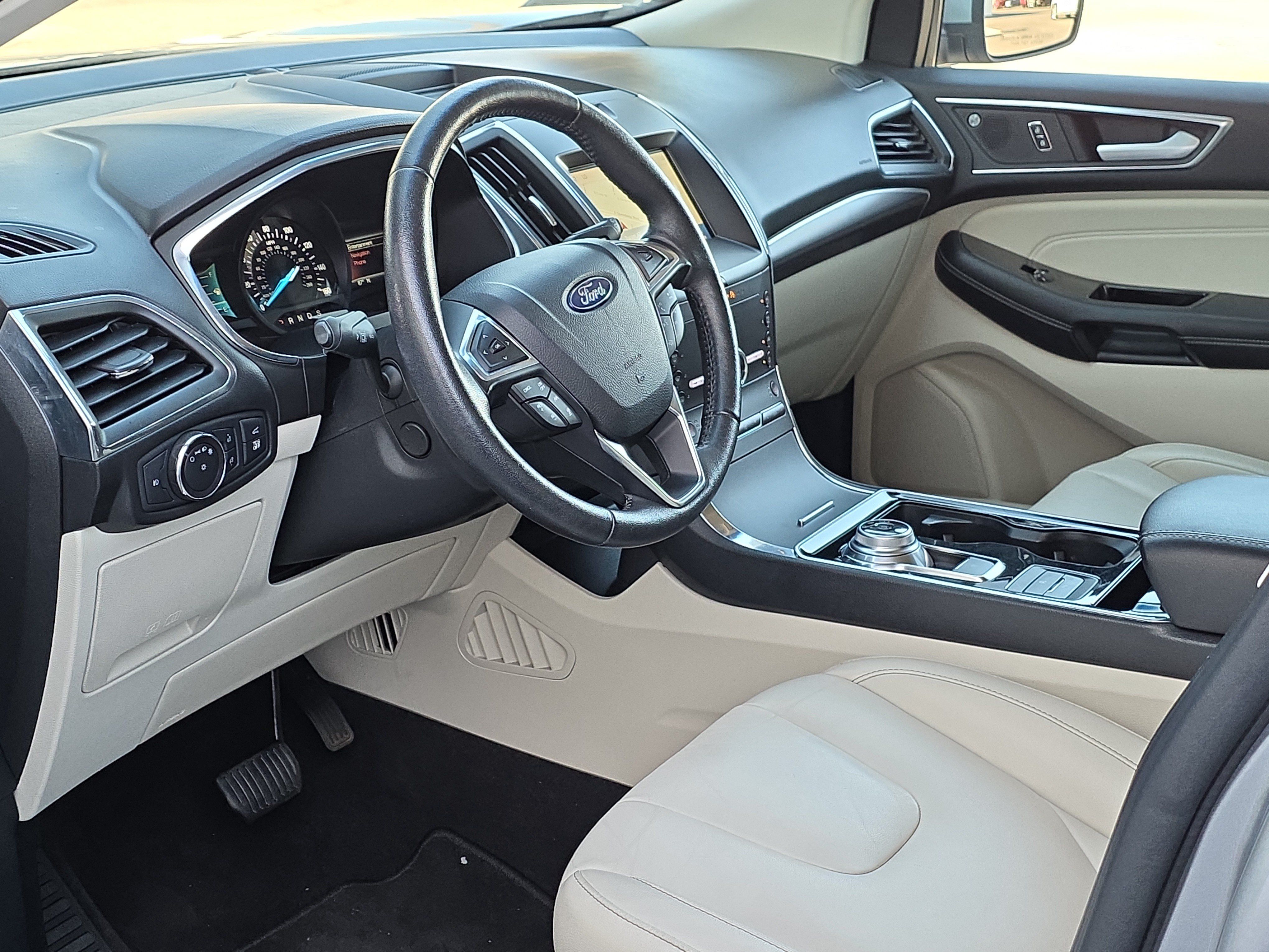 Used 2020 Ford Edge Titanium w/ Cargo Accessory Package AWD/4WD image 13