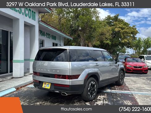 Used 2025 Hyundai Santa Fe SE image 8