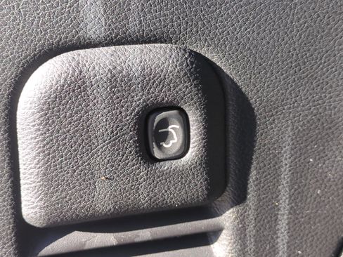 Certified 2022 Jeep Grand Cherokee Limited w/ Tech Group image 14