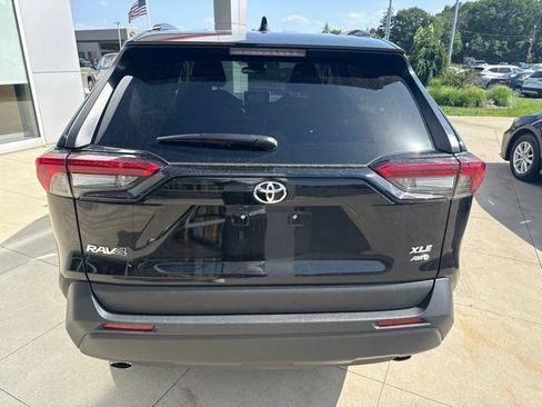 Used 2025 Toyota RAV4 XLE AWD/4WD image 6