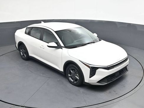 Used 2025 Kia K4 FWD image 24
