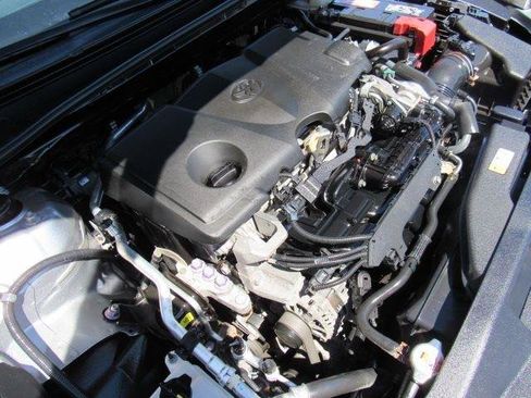 Used 2018 Toyota Camry LE FWD image 40