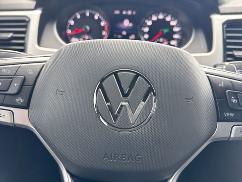 Used 2021 Volkswagen Atlas Cross Sport SEL image 30