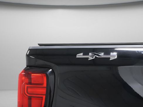 Used 2021 GMC Sierra 1500 Elevation w/ LPO, Elevation Black Package AWD/4WD image 34