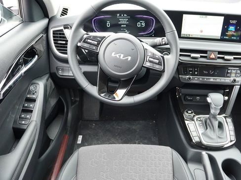 New 2026 Kia Seltos S image 12