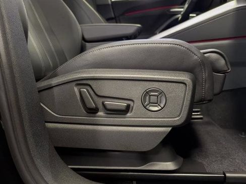 Used 2025 Audi Q5 Premium Plus w/ Premium Plus AWD/4WD image 29