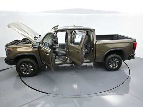 Used 2024 GMC Sierra 1500 AT4X image 43