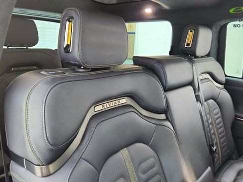 Used 2025 Rivian R1S Adventure AWD/4WD image 27