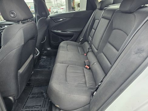 Used 2018 Chevrolet Malibu LT image 28