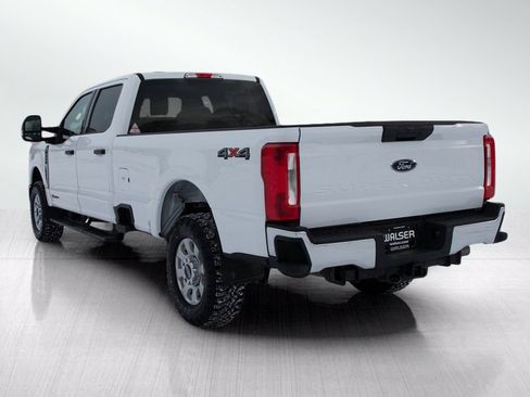 Used 2023 Ford F250 XLT AWD/4WD image 4