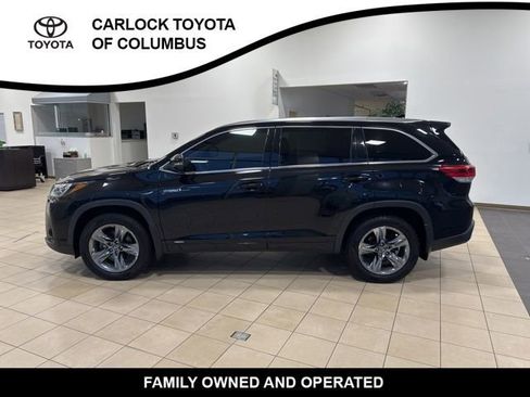 Used 2019 Toyota Highlander Limited Platinum image 2