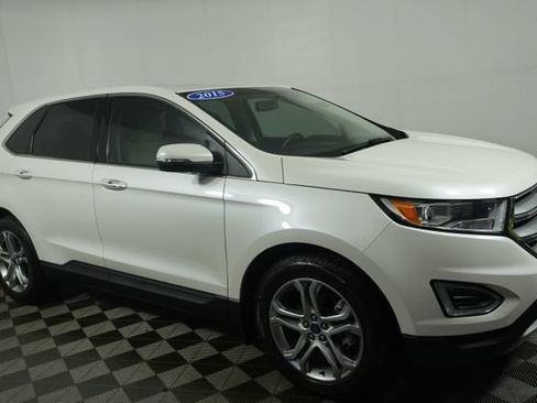 Used 2015 Ford Edge Titanium w/ Technology Package FWD image 2