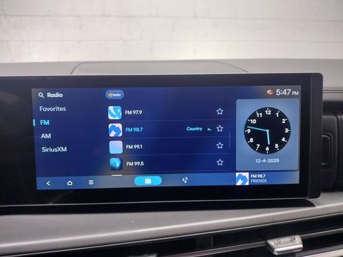 New 2026 Hyundai Santa Fe SE image 12