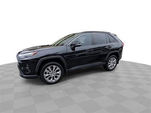 Used 2024 Toyota RAV4 XLE Premium image 4