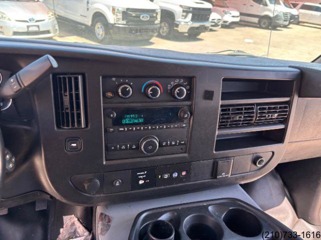 Used 2019 Chevrolet Express 3500 Extended w/ Driver Convenience Package RWD image 19
