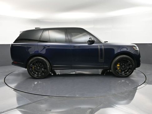 Used 2023 Land Rover Range Rover SE image 9
