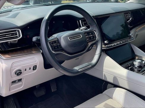 Used 2023 Jeep Grand Wagoneer L 4WD w/ Rear Seat Video Group 1 image 15