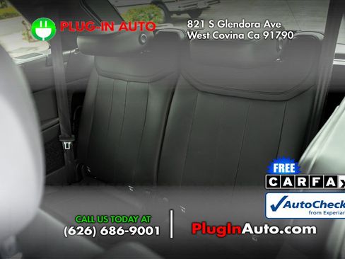 Used 2024 Land Rover Range Rover Long Wheelbase SE AWD/4WD image 2