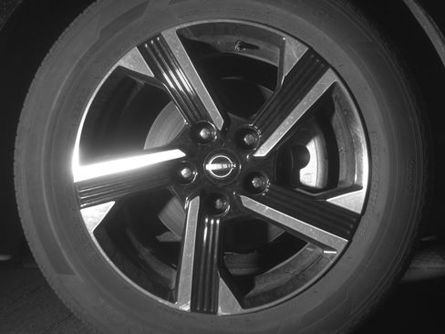 Used 2025 Nissan Sentra SV FWD image 13