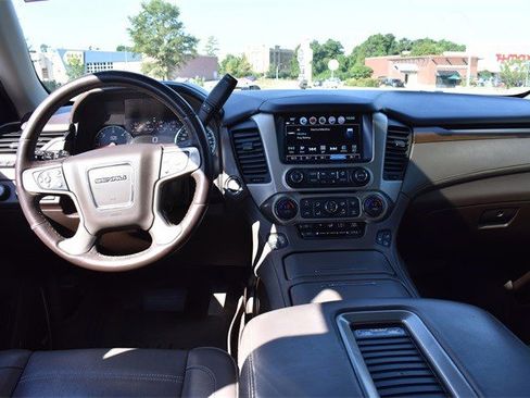 Used 2019 GMC Yukon Denali w/ Denali Ultimate Package image 36