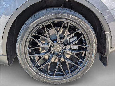 Used 2023 Tesla Model Y Long Range AWD/4WD image 24