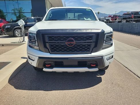 Used 2024 Nissan Titan PRO-4X w/ Pro-4x Convenience Package AWD/4WD image 2