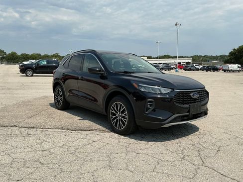 Used 2023 Ford Escape SE FWD image 7