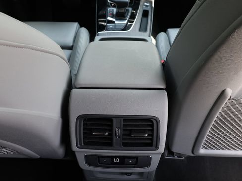 Used 2024 Audi Q5 2.0T Premium w/ Convenience Package AWD/4WD image 27