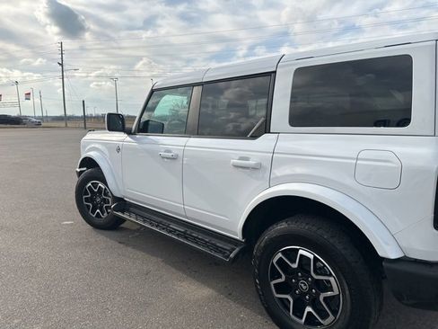 Used 2025 Ford Bronco Outer Banks image 24
