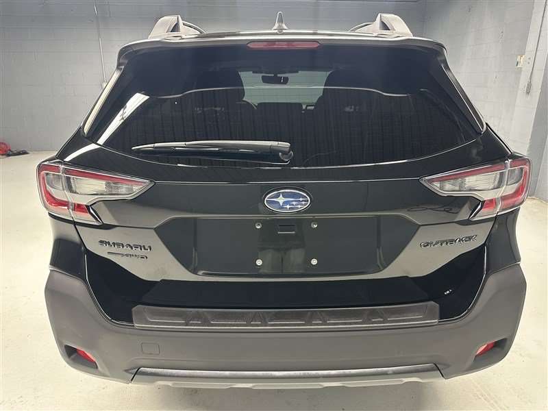 Used 2023 Subaru Outback Onyx Edition AWD/4WD image 6