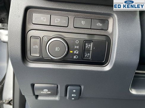 Used 2024 Ford F350 Platinum w/ FX4 Off-Road Package image 23