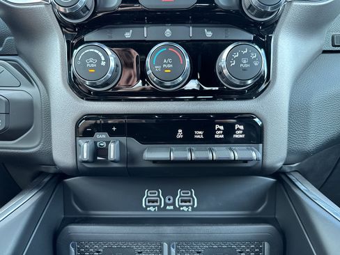 New 2026 RAM 3500 Big Horn AWD/4WD image 24
