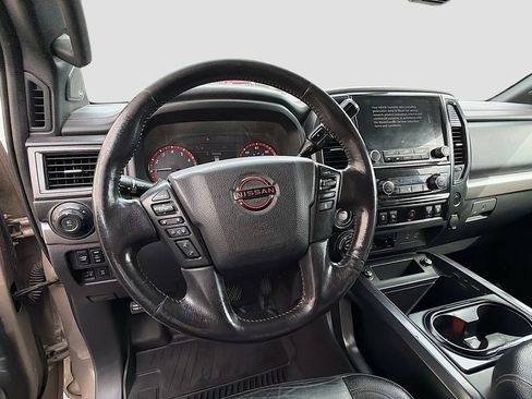 Used 2023 Nissan Titan PRO-4X w/ Pro-4x Convenience Package AWD/4WD image 11