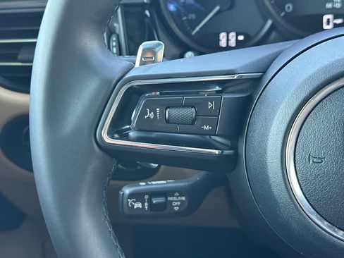 Certified 2026 Porsche Macan AWD/4WD image 27