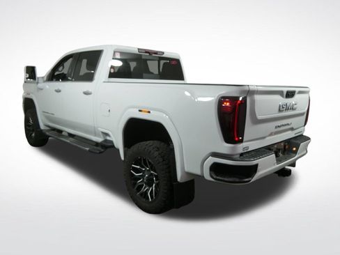 Used 2023 GMC Sierra 3500 Denali w/ Technology Package AWD/4WD image 6