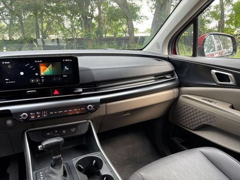 Used 2026 Kia Carnival FWD image 38