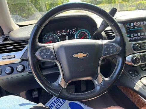 Used 2019 Chevrolet Tahoe Premier w/ Premier Plus Edition AWD/4WD image 28