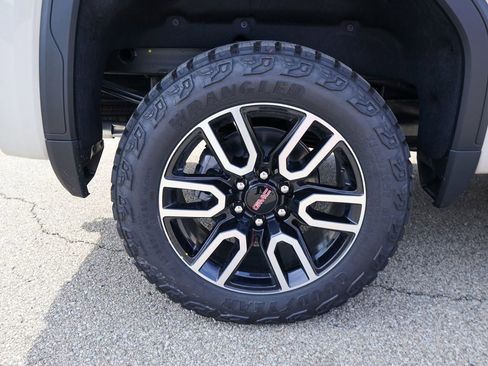New 2026 GMC Sierra 1500 AT4 w/ AT4 Premium Package AWD/4WD image 34