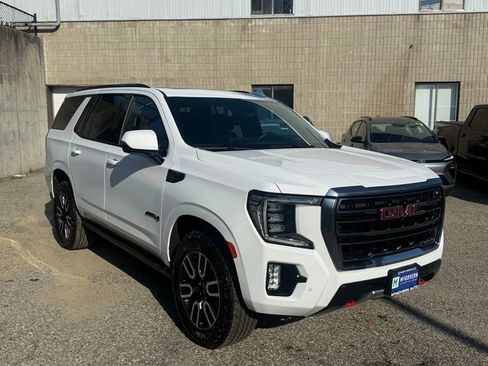 Used 2024 GMC Yukon AT4 w/ AT4 Premium Package image 6
