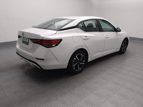 Used 2024 Nissan Sentra SV FWD image 10