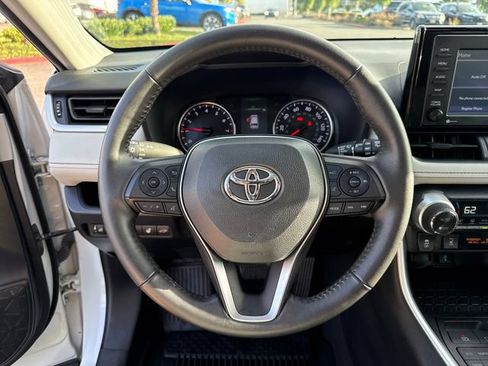 Used 2022 Toyota RAV4 XLE w/ Convenience Package AWD/4WD image 12