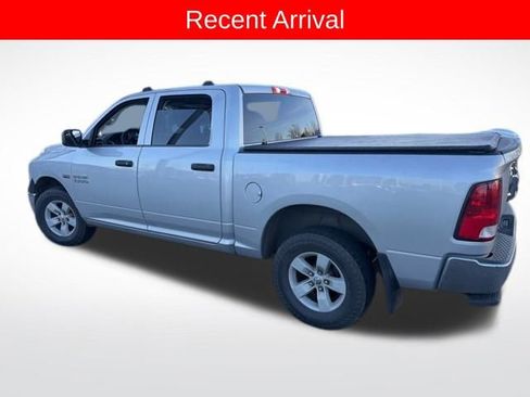 Used 2018 RAM 1500 ST w/ SXT Appearance Group image 3