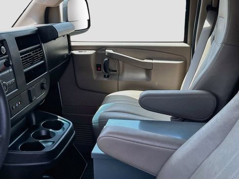 Used 2025 Chevrolet Express 2500 w/ Driver Convenience Package RWD image 21