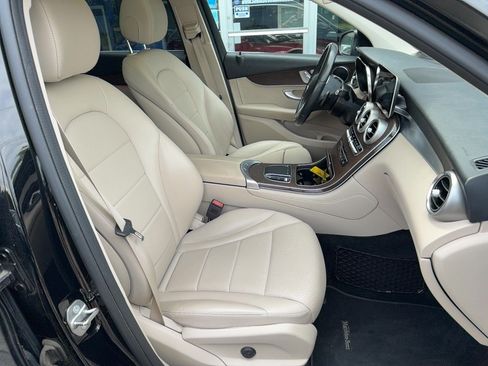 Used 2020 Mercedes-Benz GLC 300 4MATIC image 22