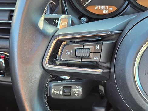Used 2024 Porsche Macan w/ Premium Plus Package image 15