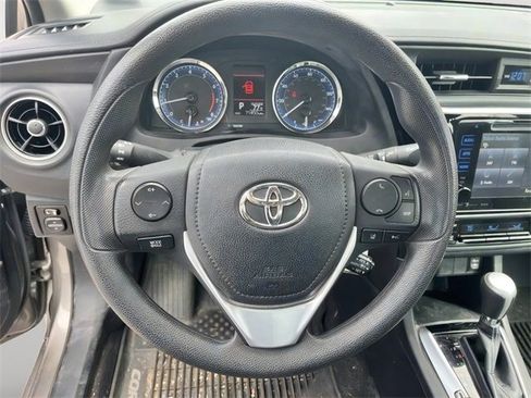 Used 2018 Toyota Corolla LE w/ LE Premium Package w/Moonroof image 15