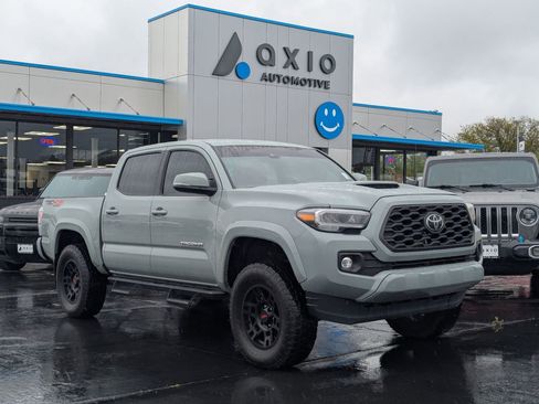 Used 2022 Toyota Tacoma TRD Sport AWD/4WD image 1