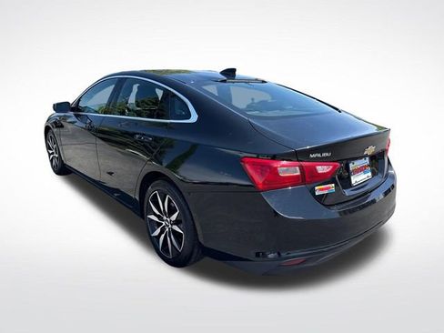 Used 2017 Chevrolet Malibu LT w/ Leather Package FWD image 3