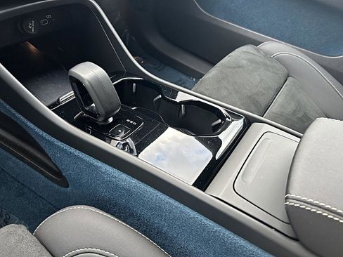 Used 2023 Volvo C40 P8 Recharge Ultimate image 9